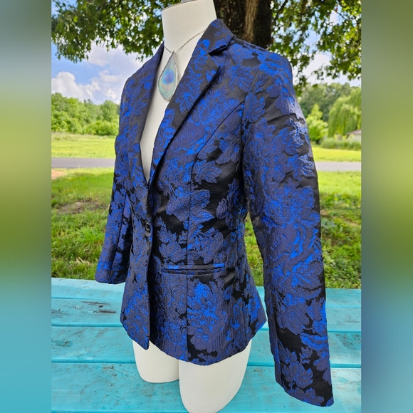 Simply Styled Amparo Blue Jacquard Blazer - Picture 13 of 13